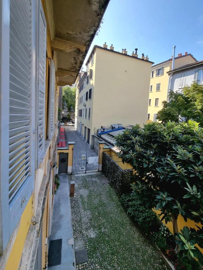 Relaxing Apartment In The Heart Of Milano Esterno foto