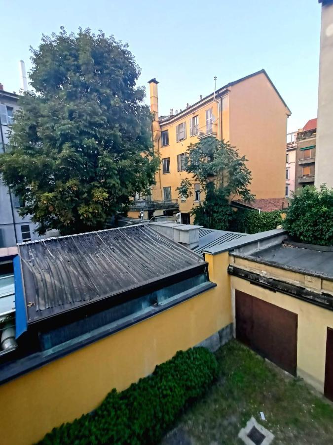 Relaxing Apartment In The Heart Of Milano Esterno foto