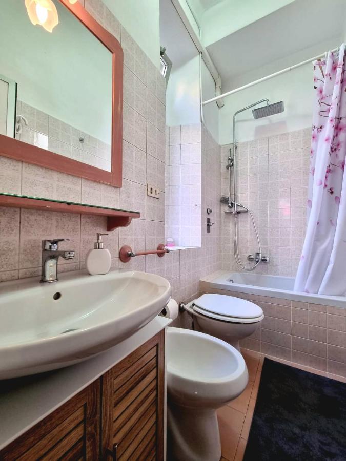 Relaxing Apartment In The Heart Of Milano Esterno foto